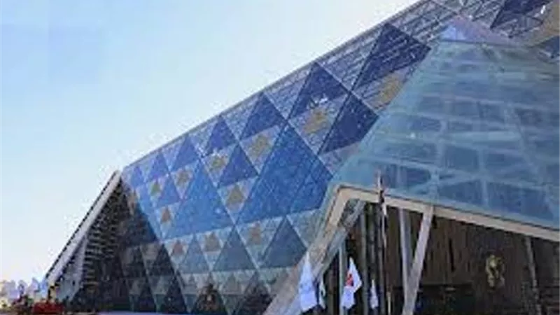 رئيس مفوضية الاتحاد الإفريقى يشيد بحجم الإنجاز الضخم بمشروع المتحف الكبير