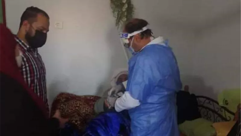 صحة البحر الأحمر تتابع حالات العزل المنزلي لمصابى فيروس كورونا .صور