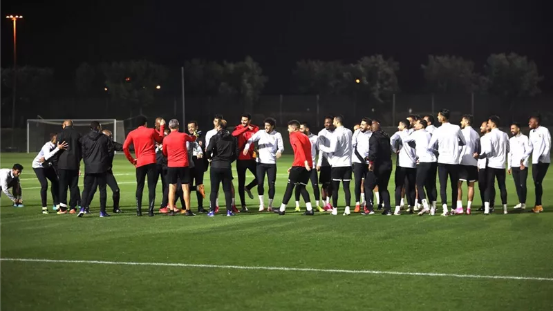 الأهلي في المونديال.. موسيماني يعقد محاضرة فنية للاعبين قبل انطلاق المران