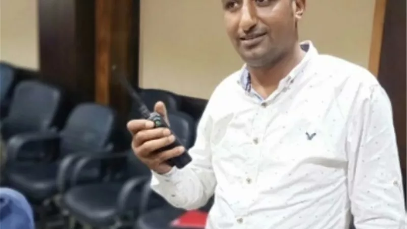اصابة ضابط شرطة فى حادث انقلاب سياره بقنا