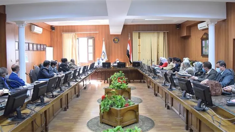 تحديد الكليات و البرامج الخاصة بالجامعة الأهلية ببنى سويف