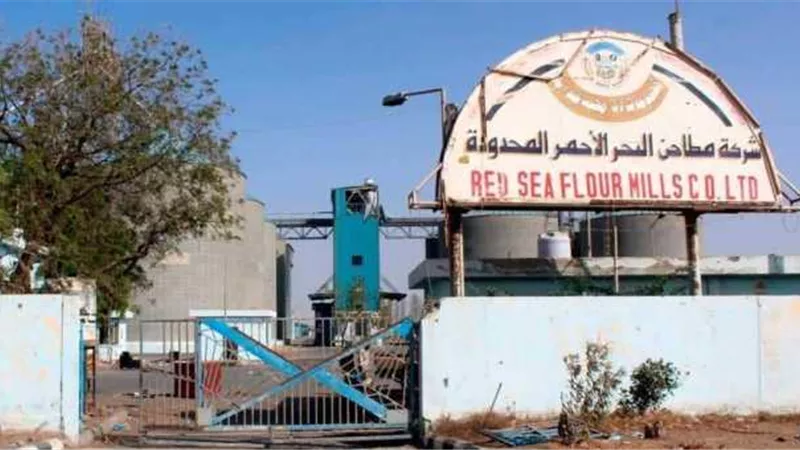 الحوثيون يقصفون مطاحن البحر الاحمر بالحديدة