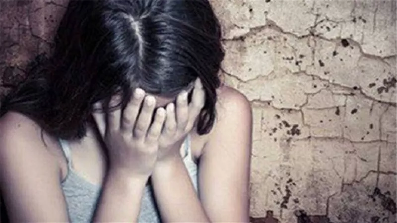 طالبة و6 رجال.. الفقر يدفع نورهان لممارسة الحب الحرام مع الخليجيين