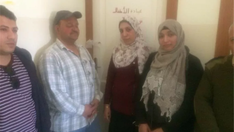 غلق ثمانية عيادات ومعامل تحاليل مخالفة بكفرالشيخ