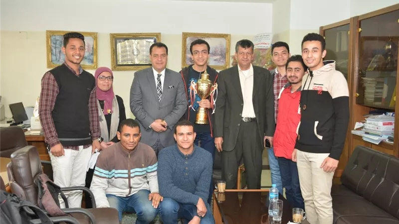 تكريم فريق كلية الحاسبات الحاصل على المركز الأول فى الاولمبياد بجامعة أسيوط