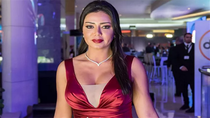 أول تعليق من رانيا يوسف بعد القبض على شبيهتها فى الفيديو الإباحى