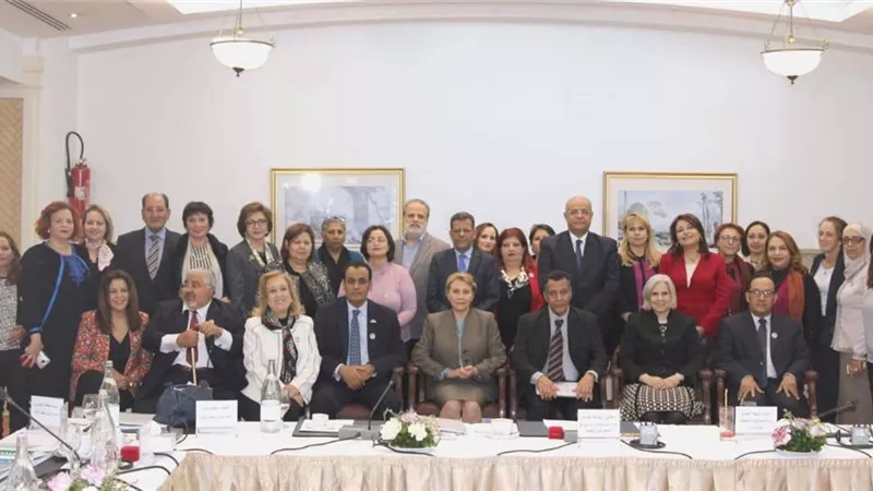 أبو غزالة تشارك فى اجتماع مجلس امناء مركز المرأة العربية للدراسات والبحوث