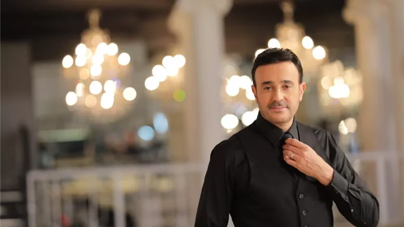 صابر الرباعي يغني 