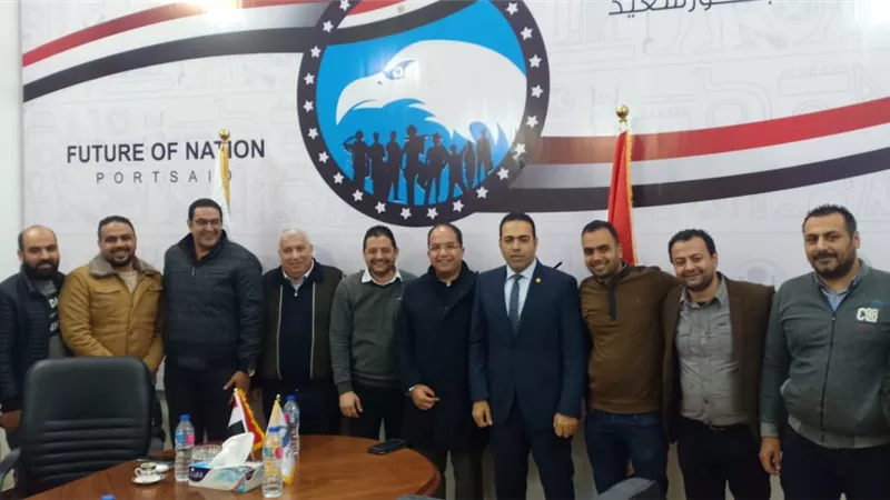 مستقبل وطن ببورسعيد يحتوى أزمة محلات الممشى السياحى
