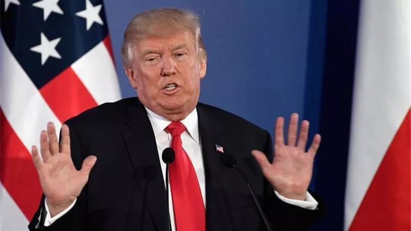 ترامب يدين الهجوم على وسائل الإعلام
