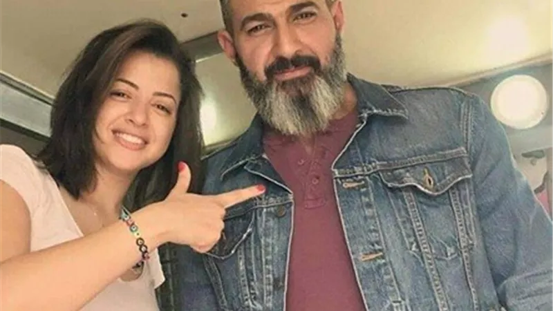 صورة لـ ياسر جلال مع منى فاروق تشعل السوشيال ميديا