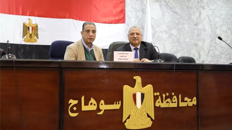 محافظ سوهاج يشهد إختبارات رؤساء القرى