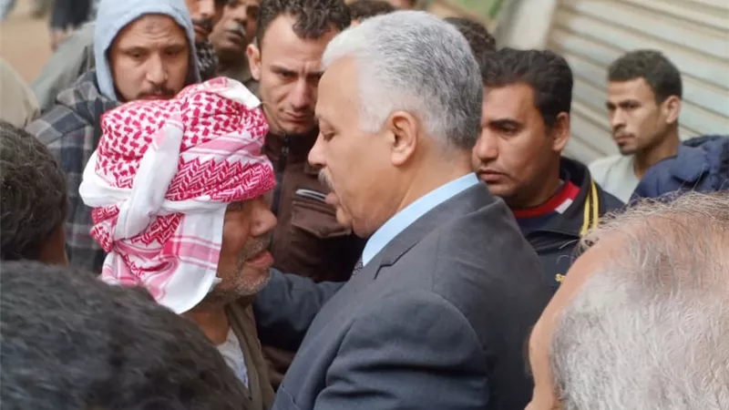 سكرتير عام القليوبية يتفقد موقع إنهيار منزل بشبين القناطر