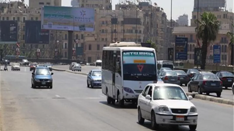 انتظام حركة المرور فى شوارع وميادين القاهرة والجيزة