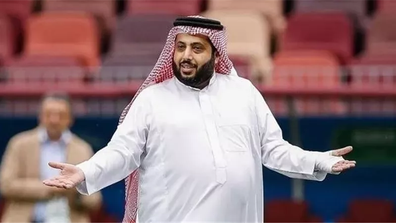 تركي آل الشيخ يطالب بتغيير موعد مباراة الهلال وبيراميدز
