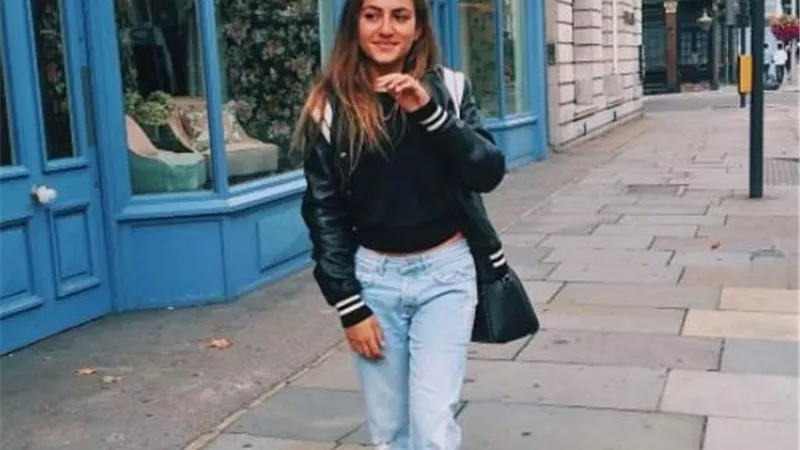 ابنة عمرو دياب: 