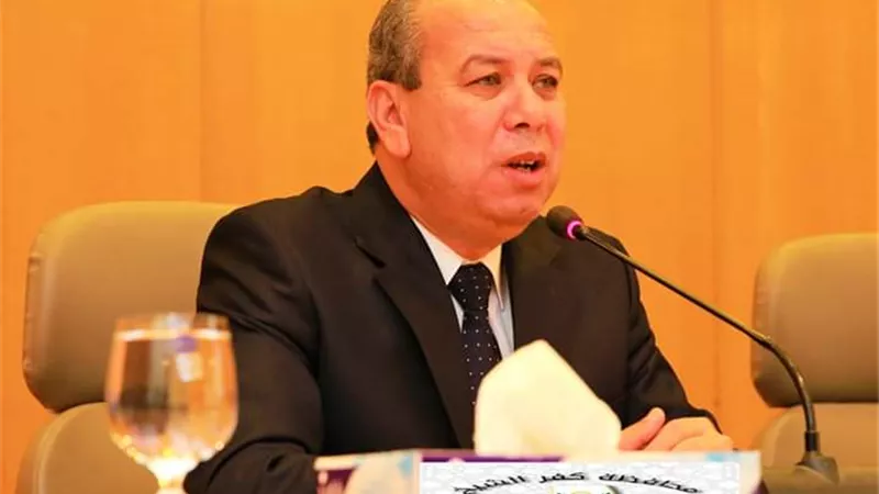 محافظ كفرالشيخ يحيل 175 طبيباً وممرضاً للتحقيق