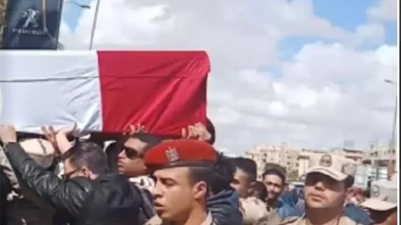 تشييع جنازه الشهيد النقيب علي عبد الرحمن من مسجد الحصري ب 6 اكتوبر