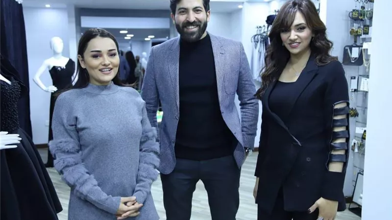 راندا البحيري تشيد بالتصميمات الجديدة لـ نرمين صفوت