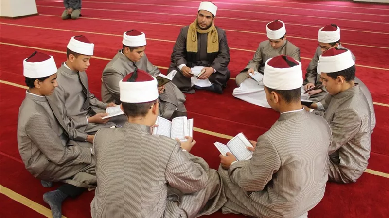 1200 متسابق في التصفيات الأولية لمسابقة الأزهر العالمية