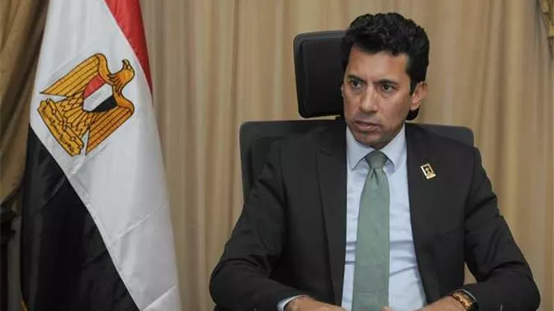 وزير الرياضة: الكرة أصبحت مصدرا للشحن بسبب تراشق المسئولين