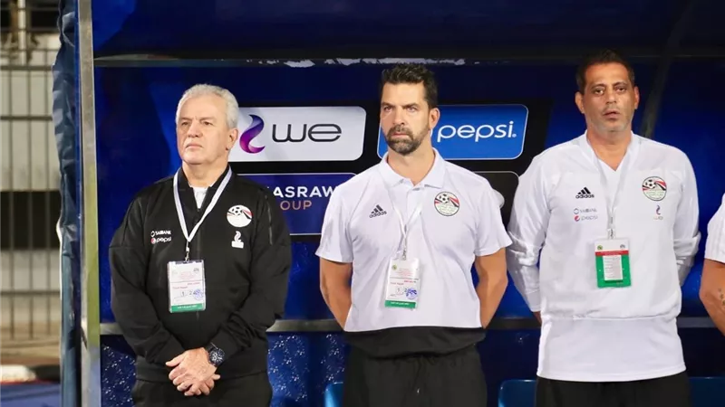 انقسام داخل المنتخب بسبب مدافع الزمالك