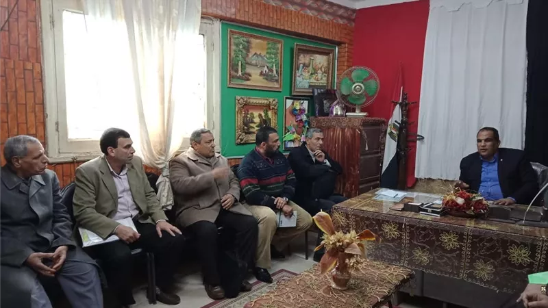 مدير تعليم شبين القناطر يطالب بتكثيف المتابعة علي المدارس
