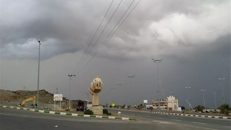 سحب رعدية ممطرة على معظم أنحاء السعودية