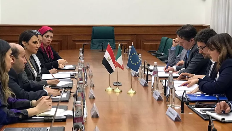 سحر نصر لوزير البنية التحتية الإيطالي: نشجع القطاع الخاص على الاستثمار في النقل