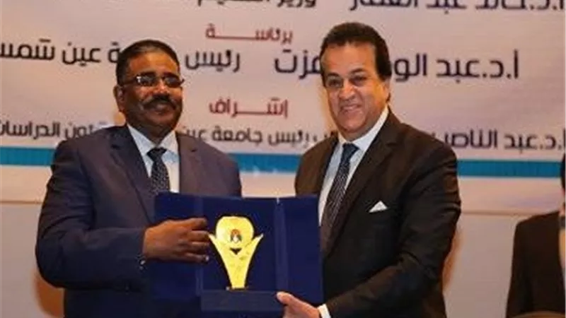 وزير التعليم العالي ونظيره السوداني يفتتحان ملتقى الجامعات المصرية والسودانية..صور
