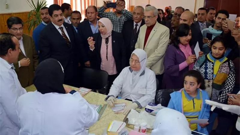 مرزوق وعجلان يتابعان اعمال الحملة القومية للأنيميا و السمنة وقصر القامة بمدارس القليوبية
