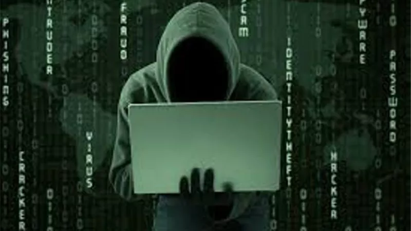 ضبط طالب يخترق حسابات السيدات على 