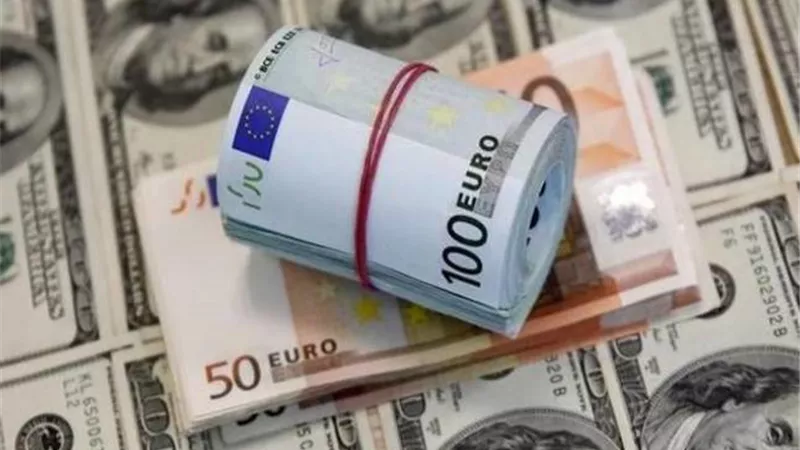 استقرار باسعار صرف العملات فى مستهل التعاملات
