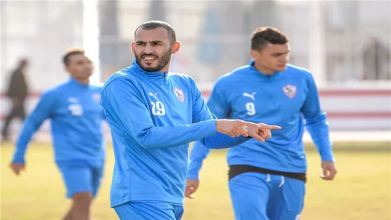 خالد بو طيب يقود هجوم الزمالك امام طلائع الجيش