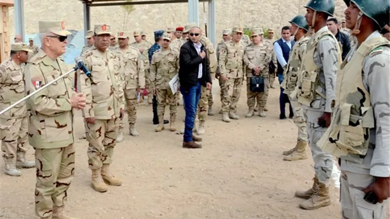 الفريق محمد فريد: ضباط الصف يمثلون العمود الفقرى لكافه تشكيلات ووحدات القوات المسلحة .