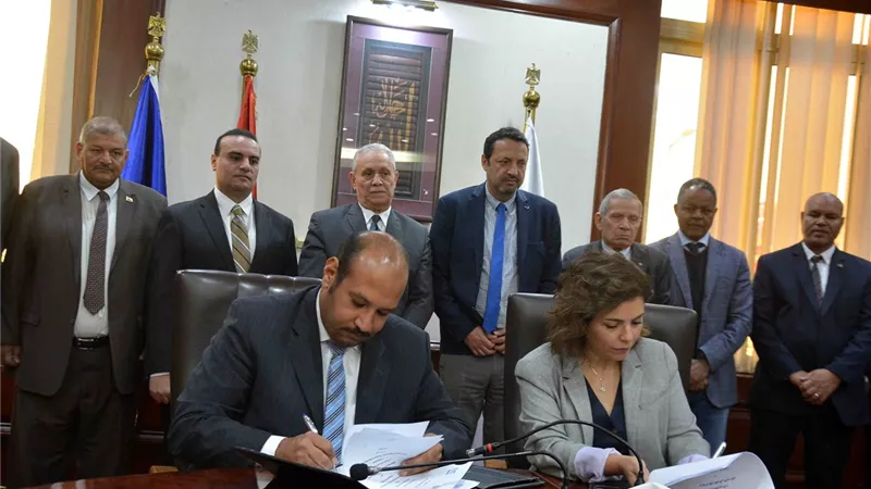 إتفاقية للتعاون بين برنامج دعم التعليم الفنى وشركة مصر إيطاليا للأعمال الزراعية بالأقصر