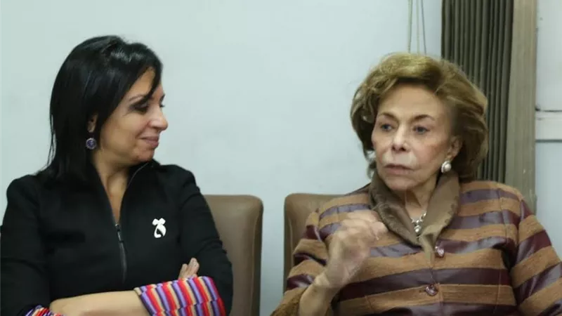 مايا مرسى تستقبل تلاوى بمقر المجلس القومى للمرأة بأسوان