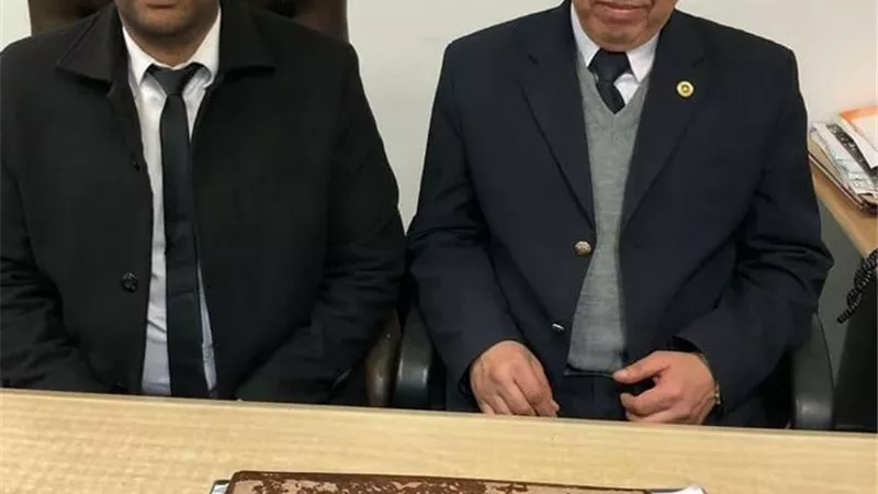 جمارك مطار برج العرب تحبط محاولة تهريب ١٥ عملة اثرية