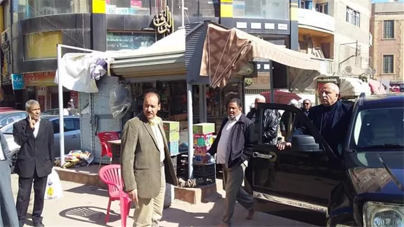 السكرتيرالعام للمحافظة يقود حملة لإزالة الإشغالات بكفرالشيخ