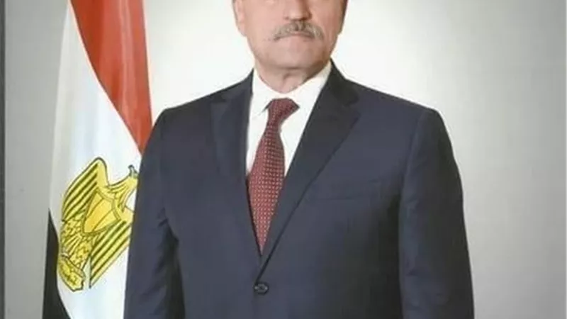 محافظ الإسماعيلية يغلق 6منشأت طبية مخالفة