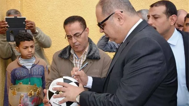 محافظ الغربية يهنئ فريق طنطا بالفوز على أبناء المنوفية وأعتلاء قمة المجموعة بالصور
