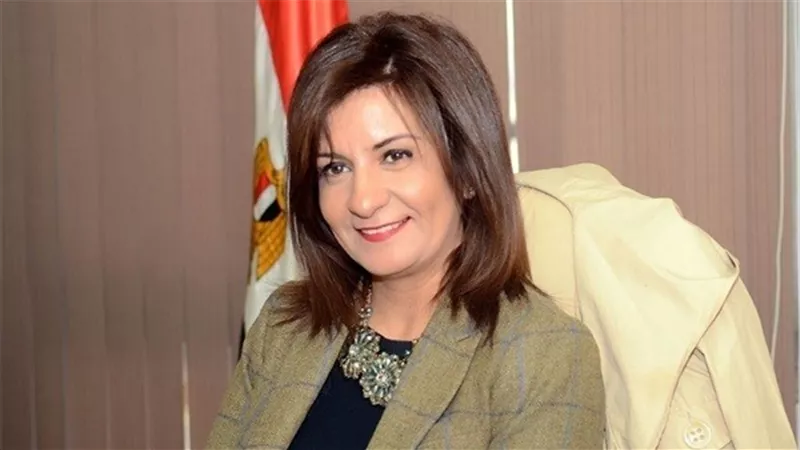 نبيلة مكرم تتابع حالة الطالب المصرى الذى تعرض للضرب فى إيطاليا