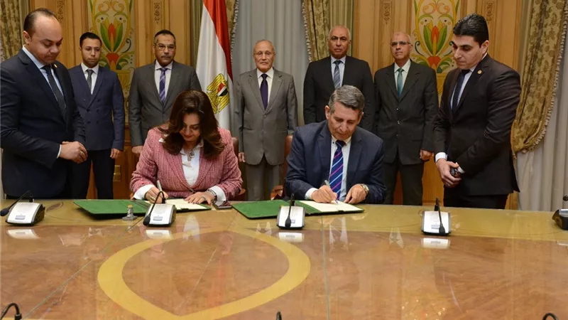 العصار يشهد توقيع بروتوكول لإنشاء سوق حضاري بمحافظ دمياط