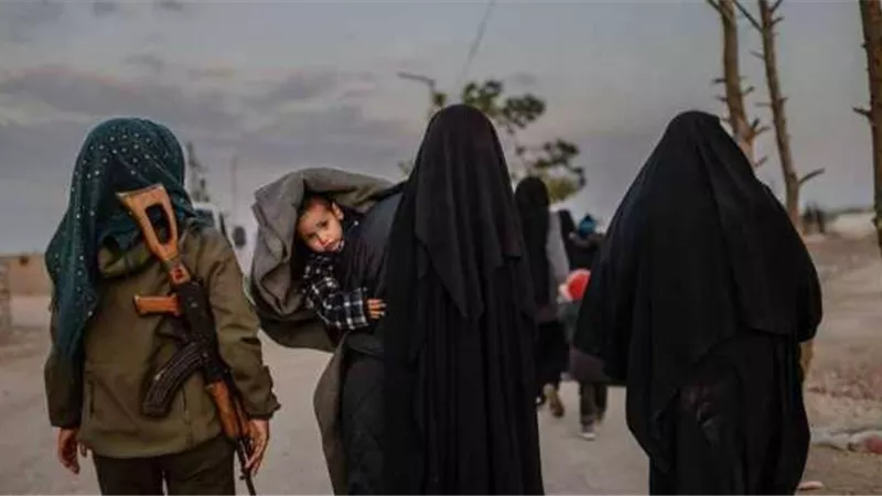 أمريكيتان تطلبان العودة لبلادهما.. عقب الزواج بـ 3 من مسلحى داعش