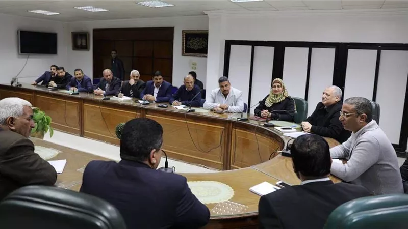 محافظ سوهاج - تطبيق القانون بكل قوة في مخالفات البناء وتكثيف حملات إزالة التعديات على الأراضي الزراعية وأملاك الدولة