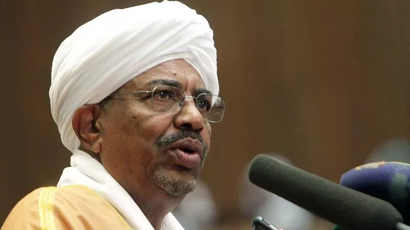 البشير: حل حكومة الوفاق الوطني والدعوة للحوار مع كافة الأطراف