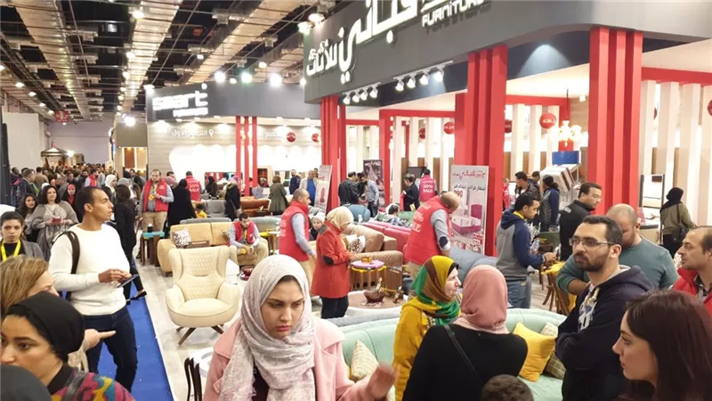 بالصور.. إقبال كبير على معرض 