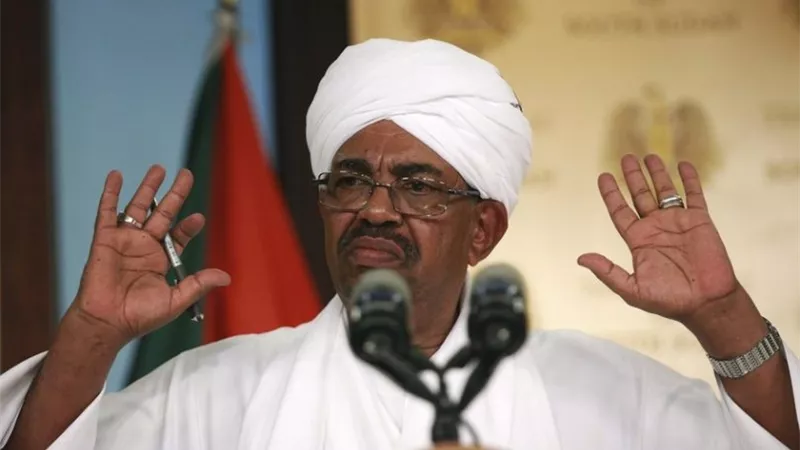 البشير يصدر مرسوم جمهوري بتكليف وزراء وحكام للولايات