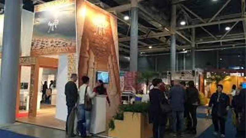 السفير المصرى ووزيرة التنمية الإقليمية والسياحة التشيكية يفتتحان جناح مصر فى معرض براج الدولى