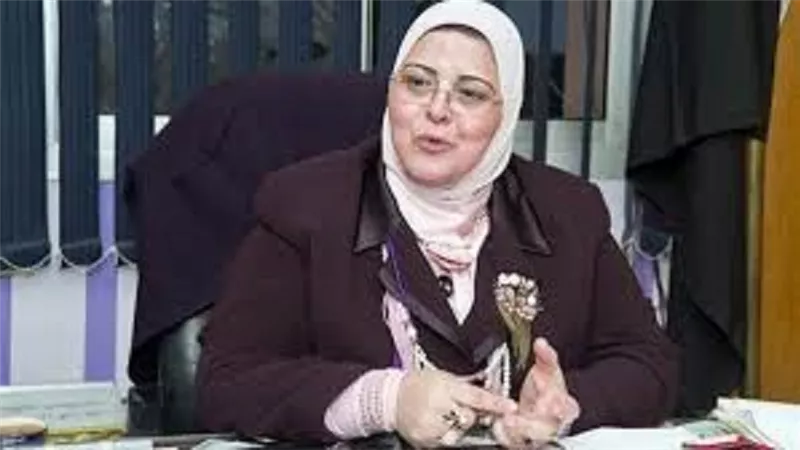 بثينة كشك تعزى وكيل وزارة التعليم بالمنوفية